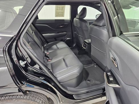 Used 2025 Toyota Crown Signia AWD/4WD image 17