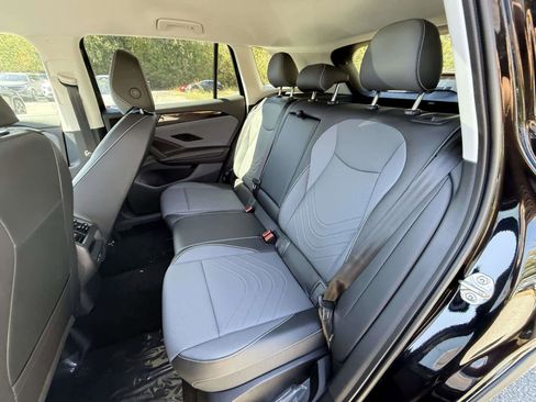 New 2026 Volkswagen Tiguan SE image 19