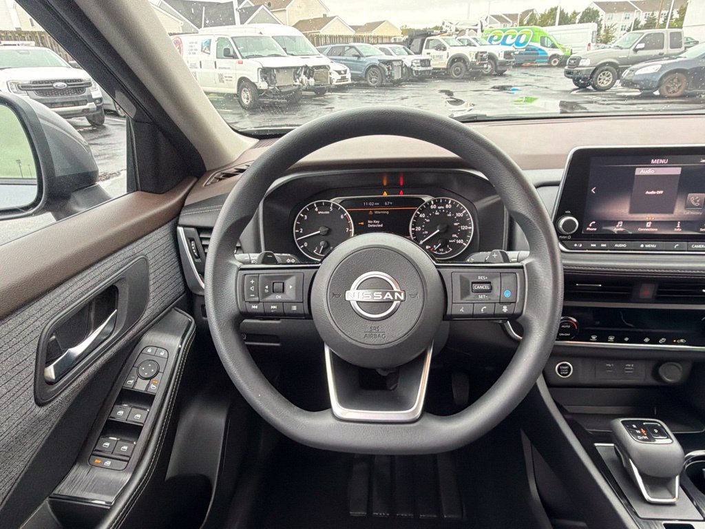 Used 2023 Nissan Rogue SV AWD/4WD image 22