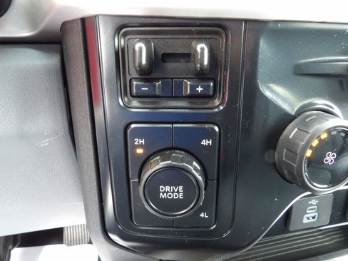 Used 2025 Ford F350 XLT AWD/4WD image 22