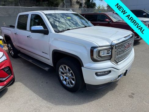 Used 2017 GMC Sierra 1500 Denali image 2