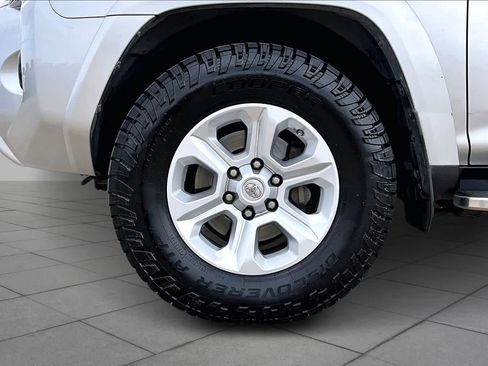 Used 2017 Toyota 4Runner SR5 image 10