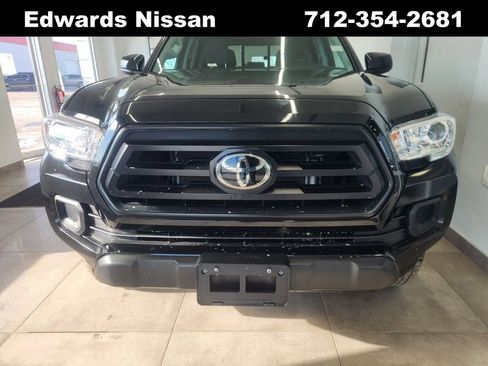 Used 2022 Toyota Tacoma SR image 4