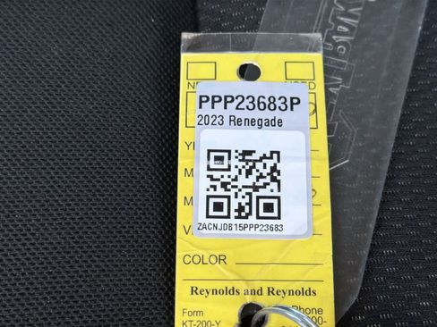 Used 2023 Jeep Renegade Latitude image 35