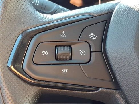 Used 2024 Chevrolet Trax LT FWD image 25