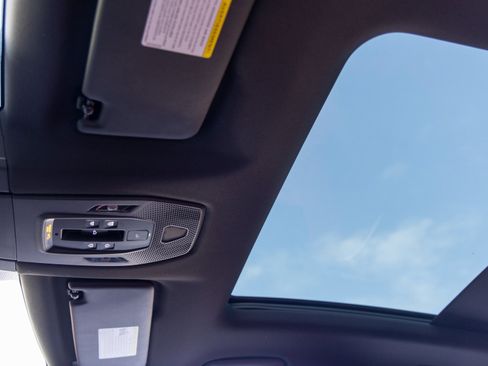 Certified 2024 Porsche Macan 4 Electric image 27