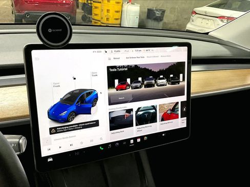 Used 2024 Tesla Model Y Long Range image 26