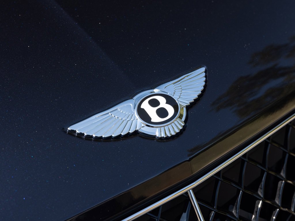 Used 2025 Bentley Bentayga AWD/4WD image 20