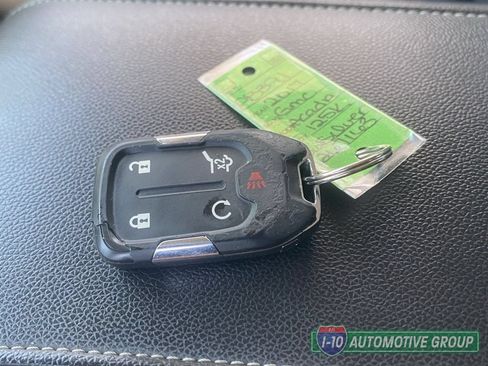 Used 2017 GMC Acadia SLT FWD image 36