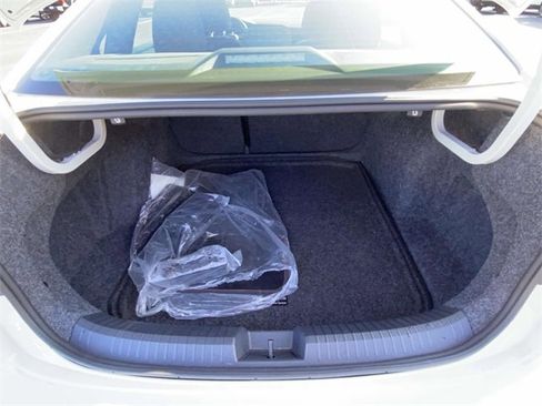 Used 2024 Volkswagen Jetta GLI 40th Anniversary Edition image 8