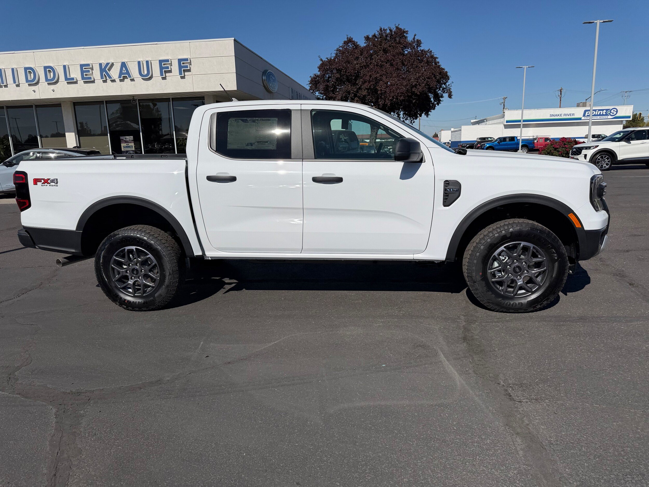 New 2026 Ford Ranger XLT w/ FX4 Off-Road Package AWD/4WD image 2