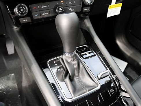 New 2026 Jeep Compass Latitude image 22