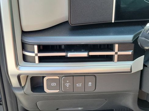 Used 2024 Hyundai Santa Fe SEL FWD image 31