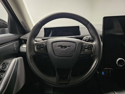 Used 2023 Ford Mustang Mach-E Select image 19
