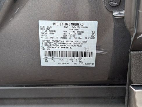 Used 2023 Ford Explorer XLT w/ Equipment Group 202A AWD/4WD image 25