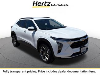 Used 2025 Chevrolet Trax LT w/ LT Convenience Package FWD video 1