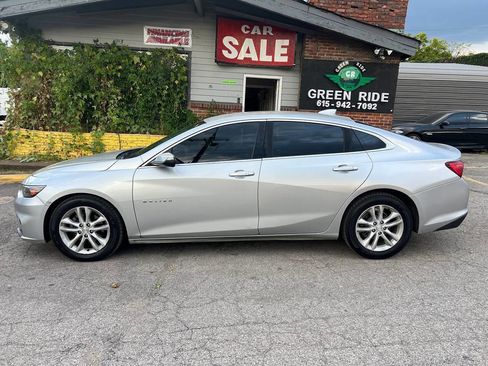 Used 2017 Chevrolet Malibu LT FWD image 2