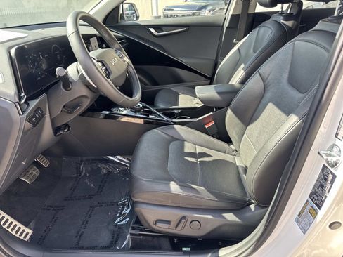 Used 2025 Kia Niro Wave image 15