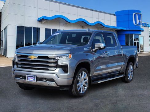 Used 2024 Chevrolet Silverado 1500 High Country w/ High Country Premium Package image 2