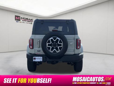 Used 2025 Ford Bronco Outer Banks AWD/4WD image 6