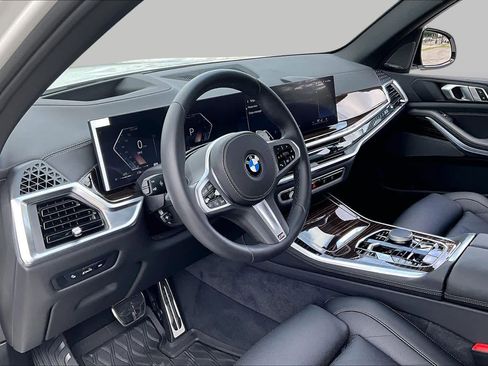 Used 2026 BMW X5 xDrive40i w/ M Sport Package AWD/4WD image 16
