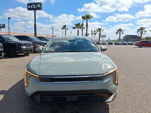 New 2026 Kia K4 FWD image 2