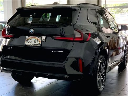 Used 2023 BMW X1 xDrive28i w/ M Sport Package image 6
