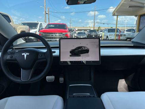 Used 2023 Tesla Model 3 Performance image 13