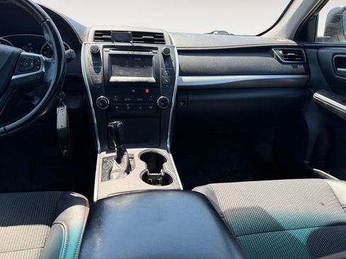 Used 2016 Toyota Camry SE FWD image 15