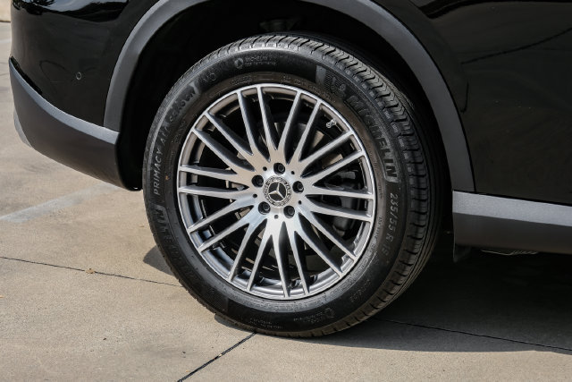Used 2025 Mercedes-Benz GLC 300 4MATIC image 66