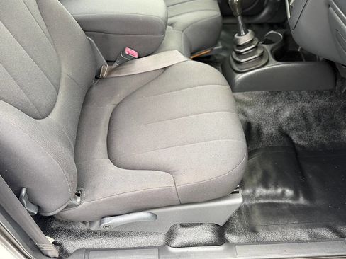 Used 2003 GMC Sonoma SL w/ Convenience Package image 79