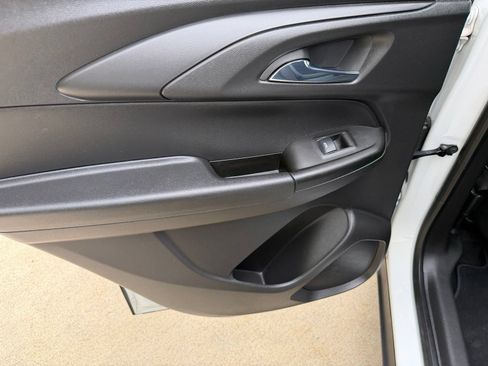 Used 2023 Chevrolet TrailBlazer LT FWD image 29