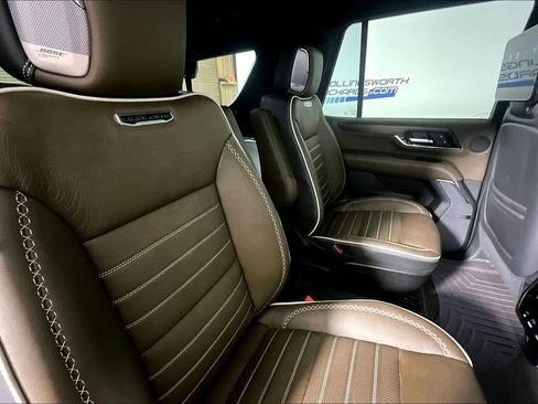 Used 2025 GMC Yukon Denali Ultimate AWD/4WD image 22