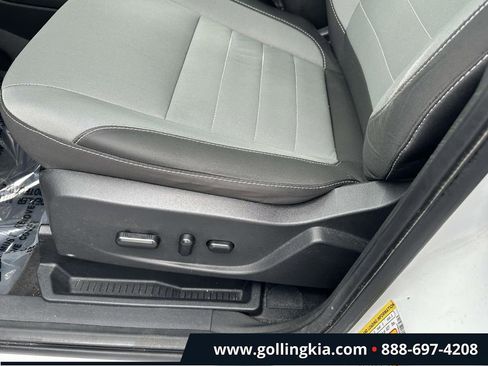 Used 2016 Ford Escape SE w/ Equipment Group 201A image 18