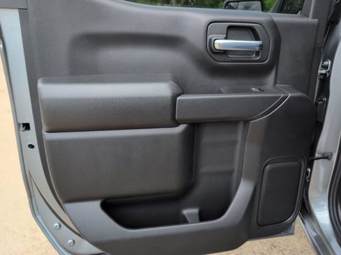 New 2026 Chevrolet Silverado 1500 Custom RWD image 9