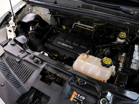 Used 2020 Chevrolet Trax LT w/ LT Convenience Package image 47