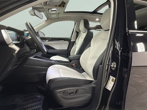 New 2026 Volkswagen Tiguan SE image 17