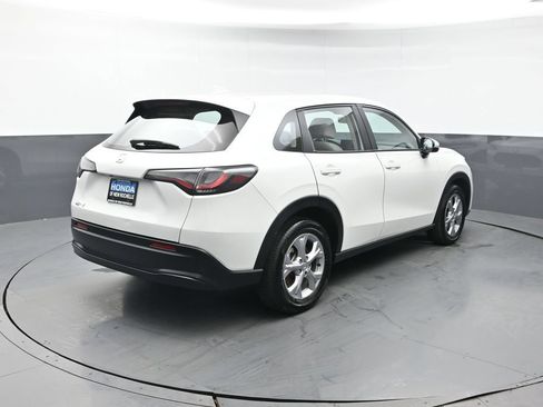 Certified 2024 Honda HR-V LX image 6