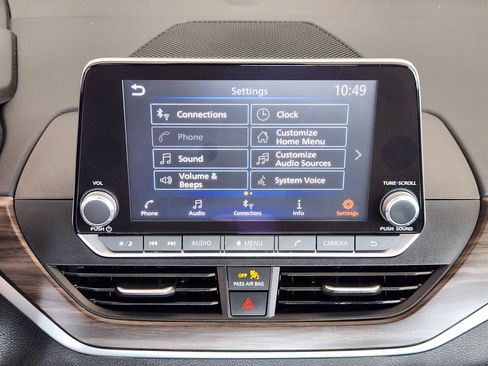 Used 2024 Nissan Altima 2.5 SV FWD image 17