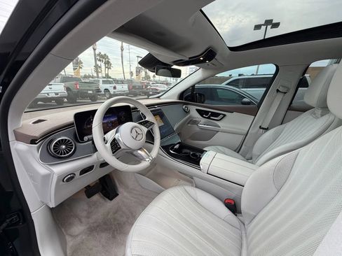 Used 2023 Mercedes-Benz EQE 500 4MATIC SUV image 8