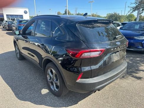 Used 2025 Ford Escape ST-Line Select AWD/4WD image 5