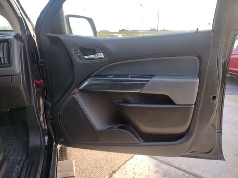 Used 2015 Chevrolet Colorado Z71 image 18