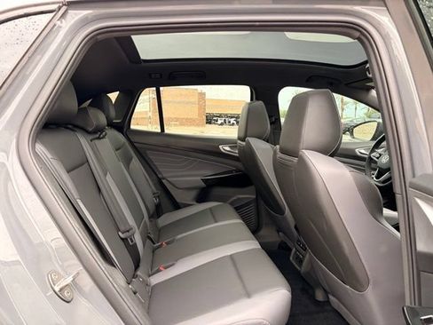 Used 2023 Volkswagen ID.4 Pro S Plus AWD/4WD image 18