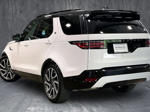 Certified 2025 Land Rover Discovery Dynamic SE AWD/4WD image 4