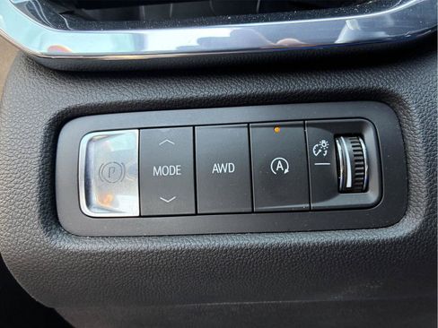 Used 2025 GMC Acadia Elevation w/ Elevation Premium Package AWD/4WD image 55