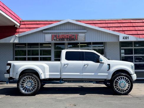 Used 2022 Ford F450 Platinum w/ FX4 Off-Road Package AWD/4WD image 13