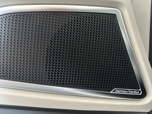 Used 2023 Kia Telluride SX image 12