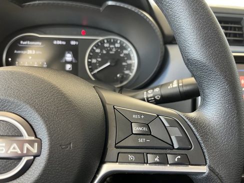 Used 2025 Nissan Versa SV image 18