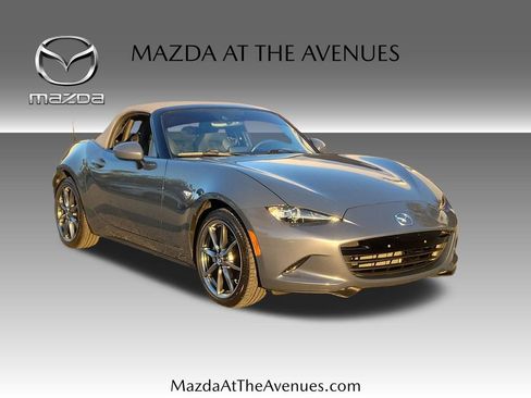 Used 2021 MAZDA MX-5 Miata Grand Touring image 3