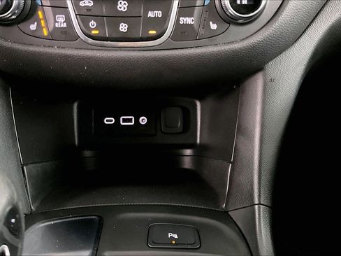 Used 2024 Chevrolet Equinox LT w/ LPO, Floor Liner Package image 16